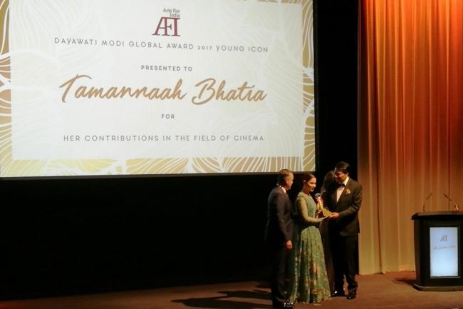 Tamannaah-Bhatia-Satish-Modi-Arts-For-India-event-at-BAFTA-by-@Jnewsnetwork.jpg