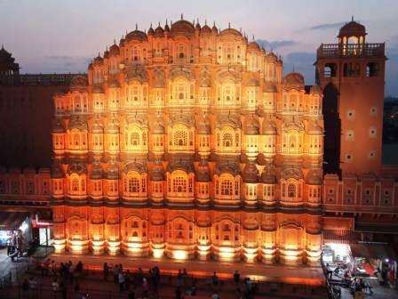 Jaipur Tourist Places to see Hawa Mahal